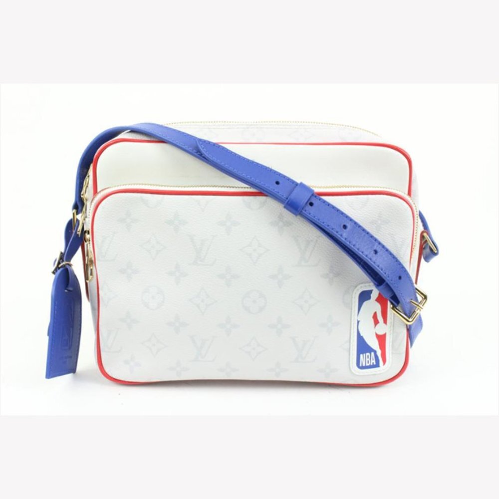 Louis Vuitton LV x NBA White Monogram Antartica Nile Messenger Bag 93lz425s